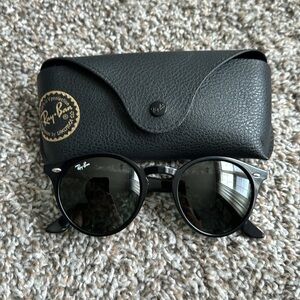 Brand New Ray-Ban RB2180 Sunnies